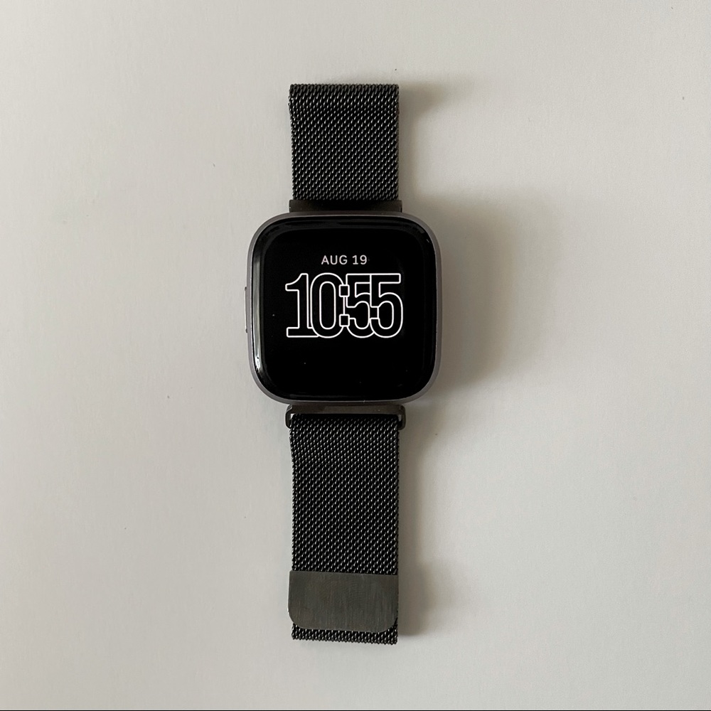 VERSE 2 FITBIT METAL BAND WITH CHARGER